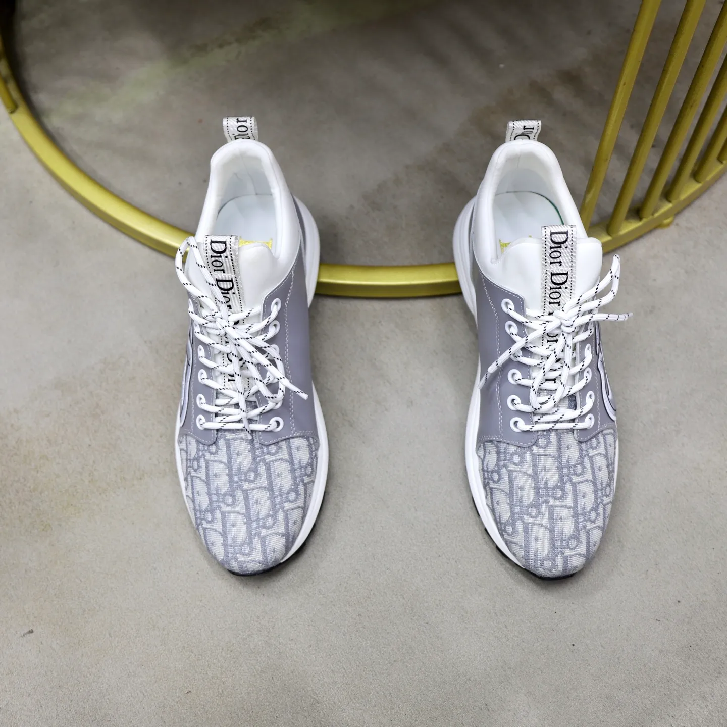 Ex-factory price: 462💰🙅‍♂️🙅‍♂️🙅‍♂️ Brand: Dior DIOR Standard code: 38-44 (45 customized) Grade: Same as the official website Material: Original material splicing Comfortable and breathable lining Lightweight and wear-resistant sports outsole Style category: Men's fashionable casual shoes Running sneakers Distinguished luxury brand elements Top luxury Color: actual picture color